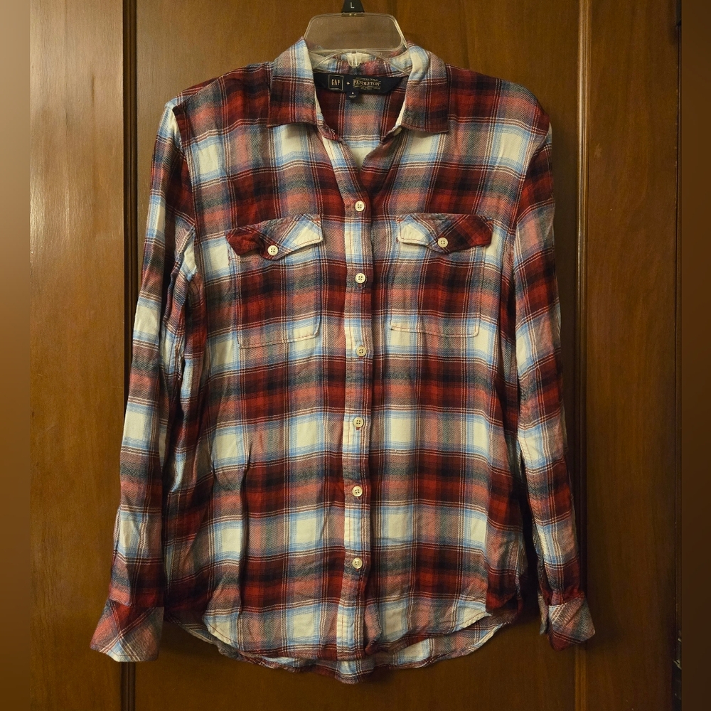 Gap Pendleton Plaid Boyfriend Button Down Shirt Size Small Red White & Blue Soft